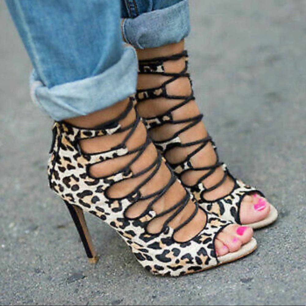 Blogger and celebrity‎ favorite! Zara lace up Cheetah heels!